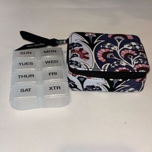 NWOT Vera Bradley Ornate Blooms Travel Pill Case small 1 week +xtra Jewelry